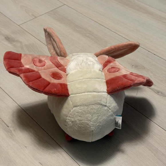 Bellzi Mothi the moth - Picture 8 of 11